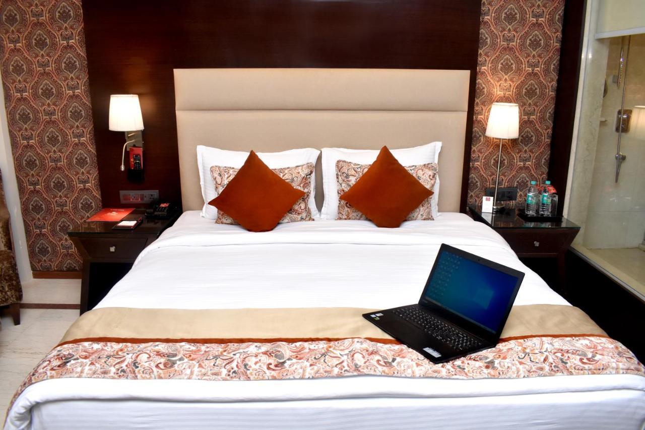 Lords Plaza Surat Hotel Luaran gambar