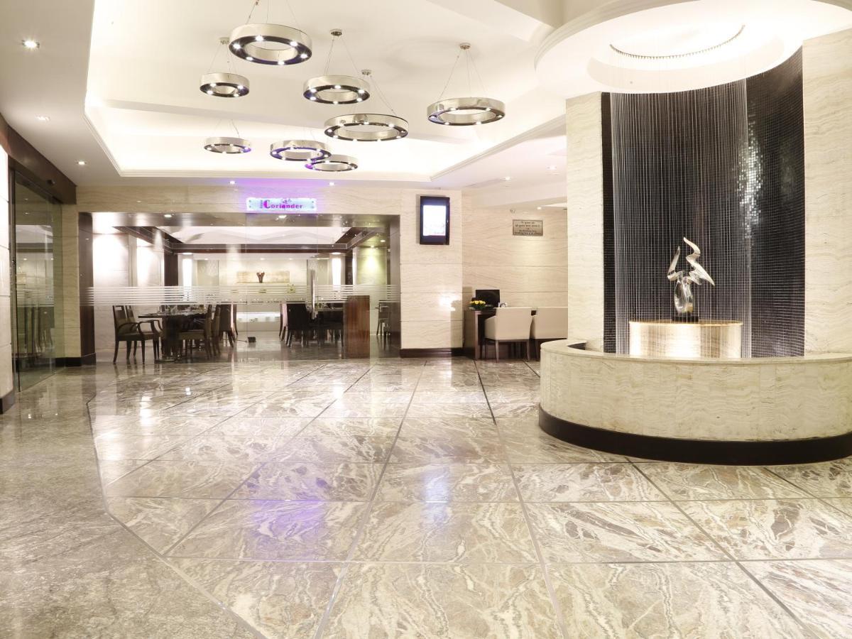 Lords Plaza Surat Hotel Luaran gambar