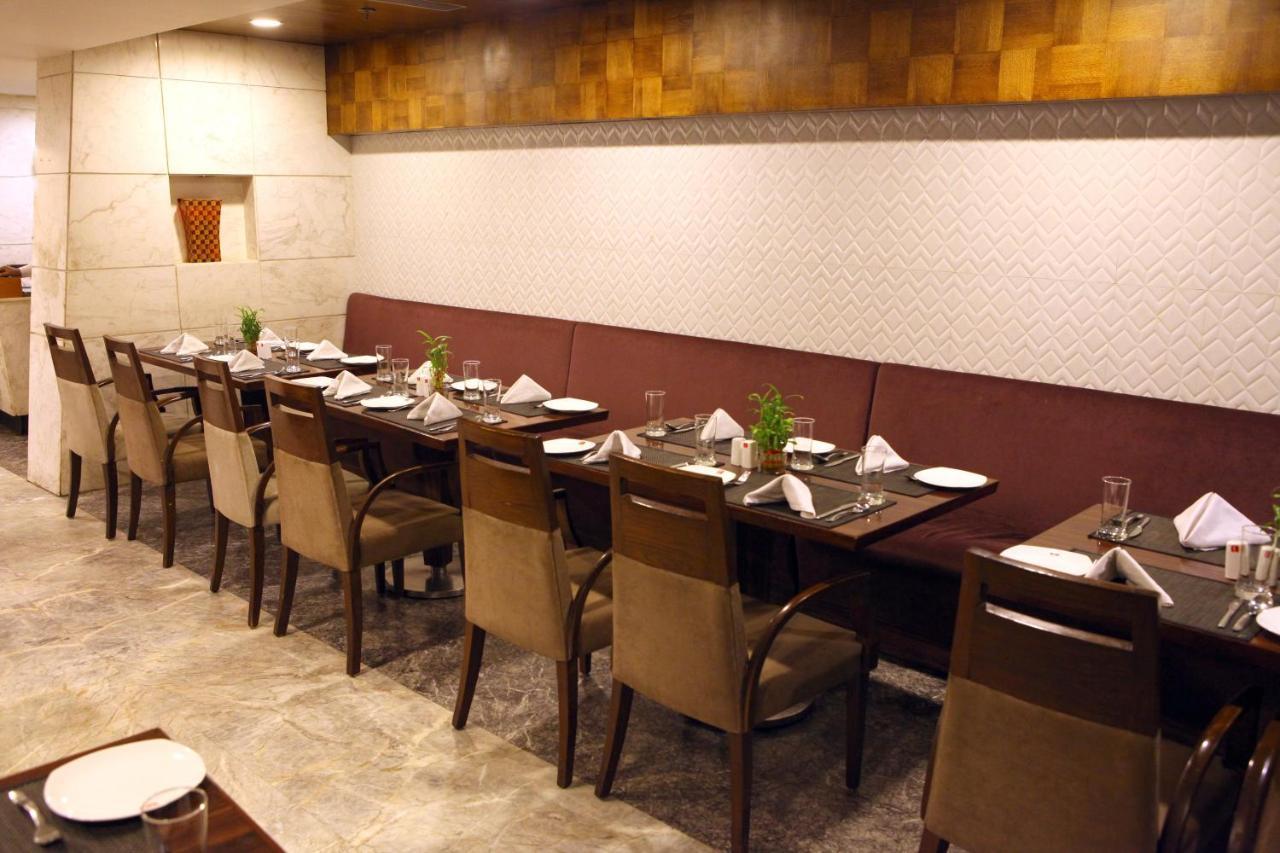 Lords Plaza Surat Hotel Luaran gambar