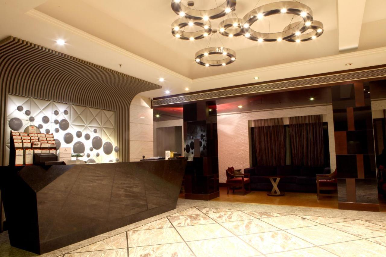 Lords Plaza Surat Hotel Luaran gambar