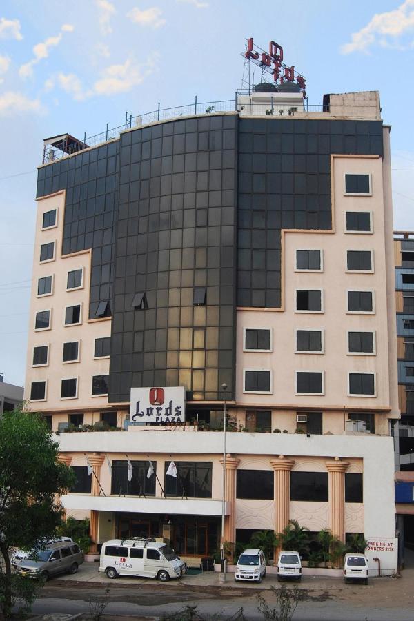 Lords Plaza Surat Hotel Luaran gambar