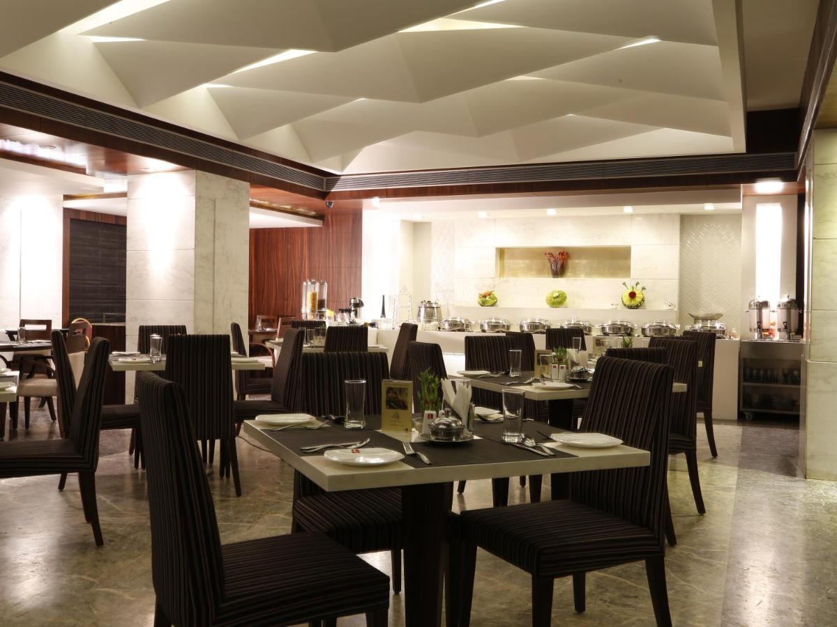Lords Plaza Surat Hotel Luaran gambar