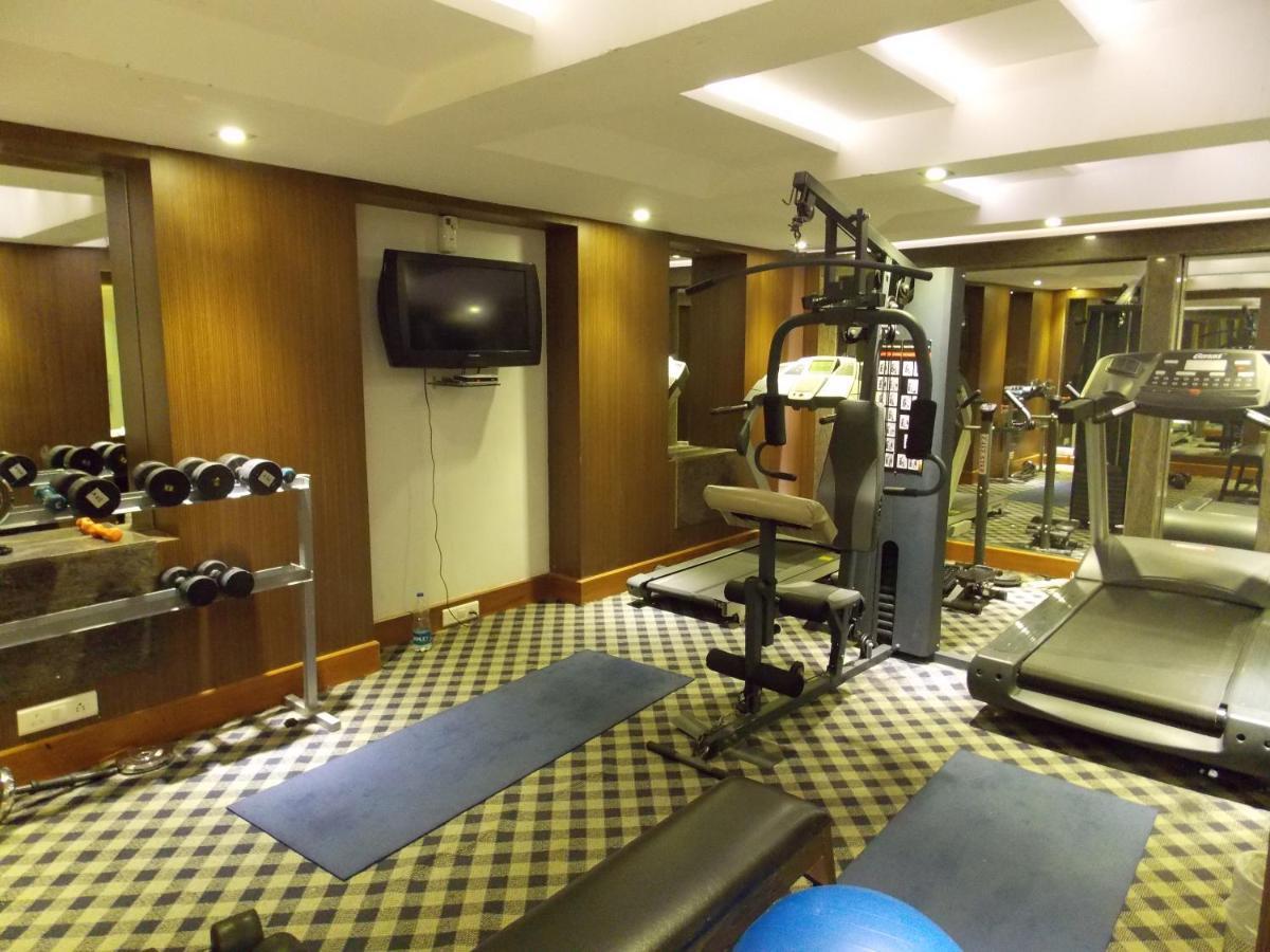 Lords Plaza Surat Hotel Luaran gambar