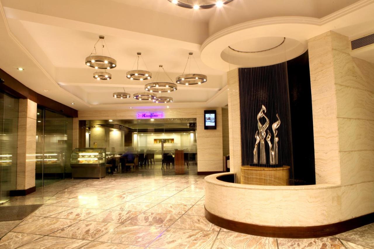 Lords Plaza Surat Hotel Luaran gambar