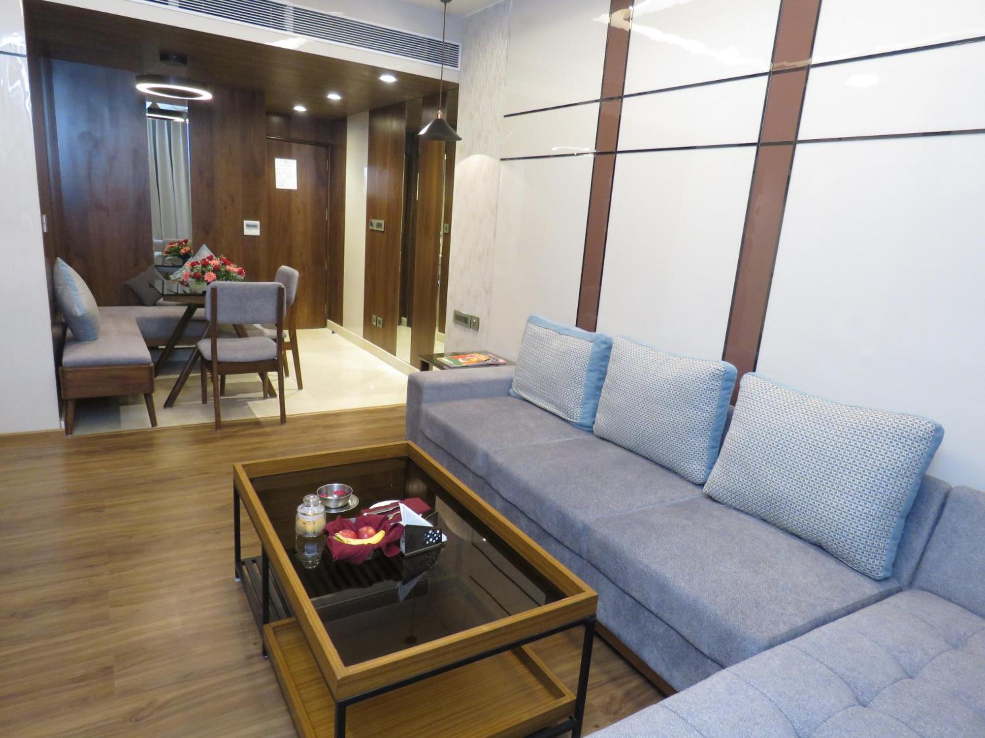 Lords Plaza Surat Hotel Luaran gambar