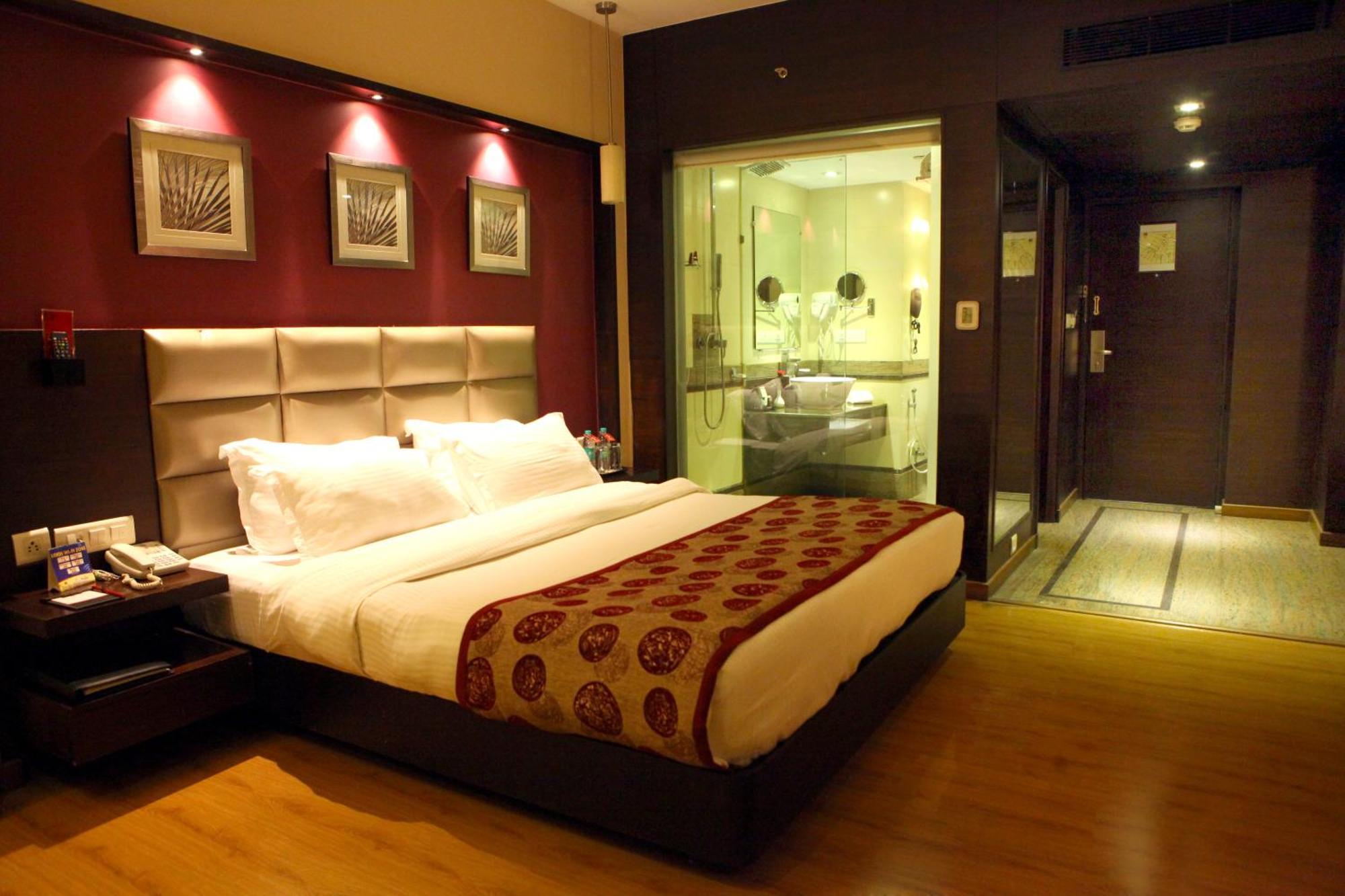Lords Plaza Surat Hotel Luaran gambar