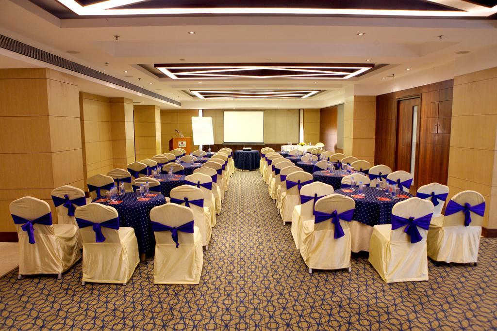 Lords Plaza Surat Hotel Luaran gambar