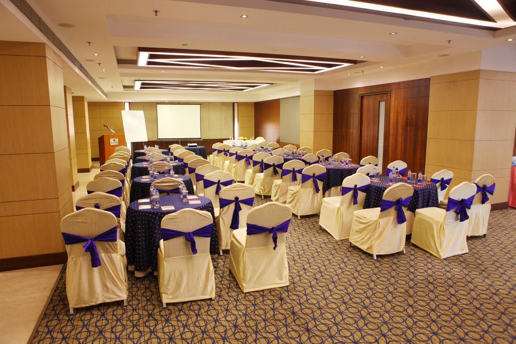 Lords Plaza Surat Hotel Luaran gambar