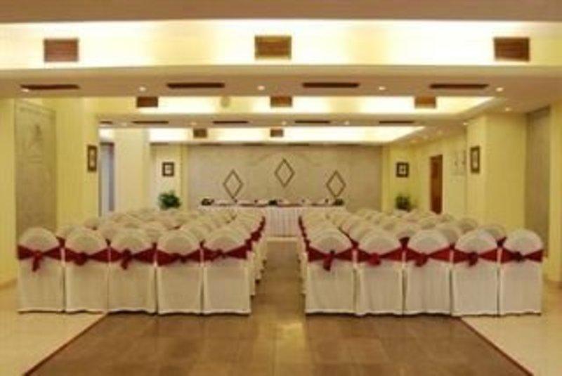 Lords Plaza Surat Hotel Luaran gambar