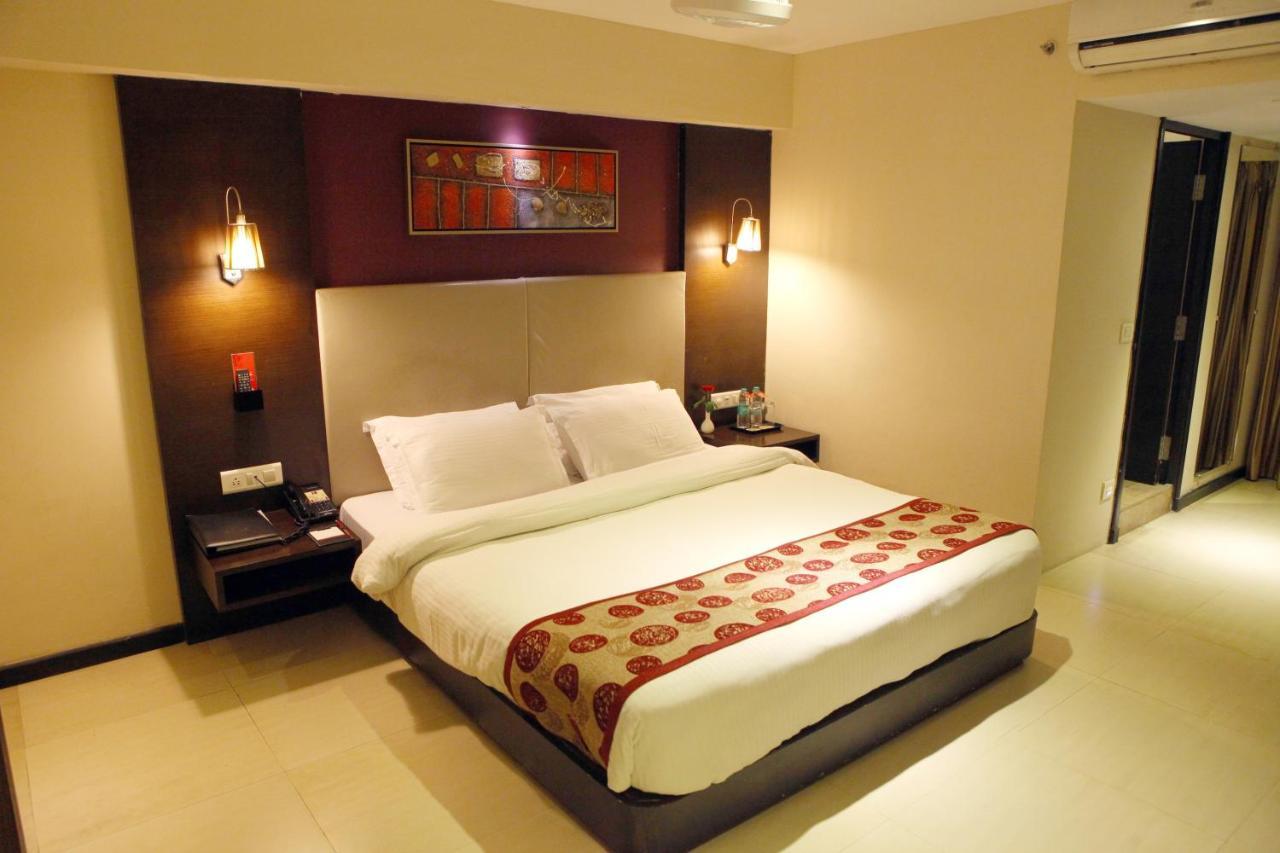 Lords Plaza Surat Hotel Luaran gambar